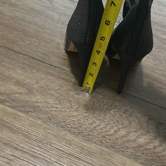 - NWT BURJU Savage Ankle Closed Pointed Toe Wet Look With Sparkle Heel | 5… - Picture 4 of 8